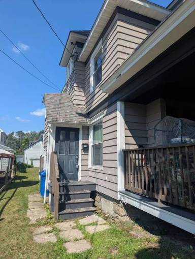 Main picture of 437 1/2 Arch St