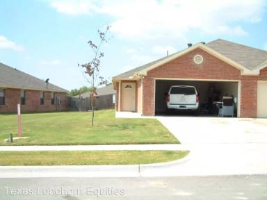 Main picture of 952 Sylvia St