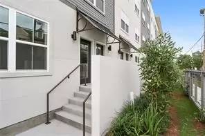 Main picture of 2100 Saint Thomas St