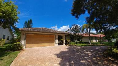 Main picture of 9915 NW 52nd St