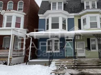 Main picture of 928 W Princess St