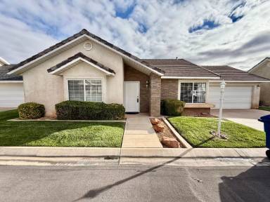 Main picture of 2051 W Canyon View Dr