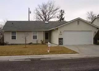 Main picture of 636 W Richmond Ln