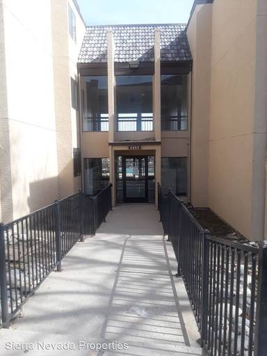 Main picture of Lakegrove Condominiums