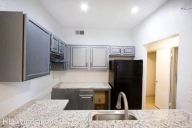 Main picture of Windjammer Apartments