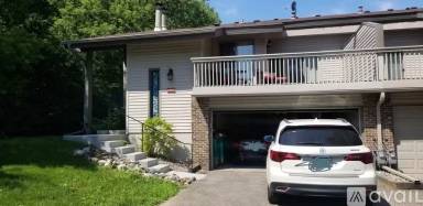 Main picture of 9523 Hartford Cir