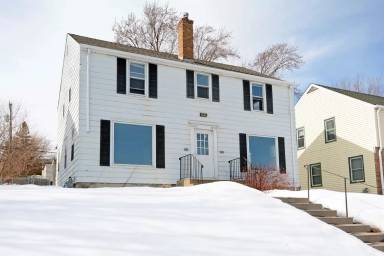 Main picture of 5820 Nicollet Ave