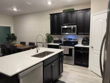 Main picture of 73 Appleton Ct