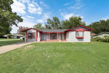 Main picture of 201 Westwood Dr