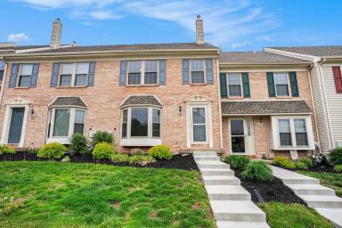 Main picture of 526 Maple Glen Cir