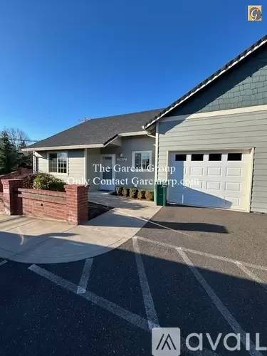Main picture of 15482 SE East Ave