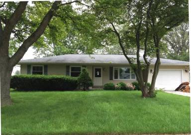 Main picture of 106 N Marilyn St
