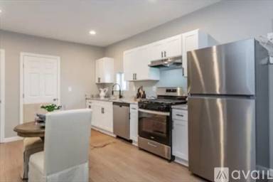 Main picture of 31 Hicks St