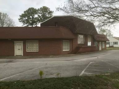 Main picture of 1708 Airline Blvd