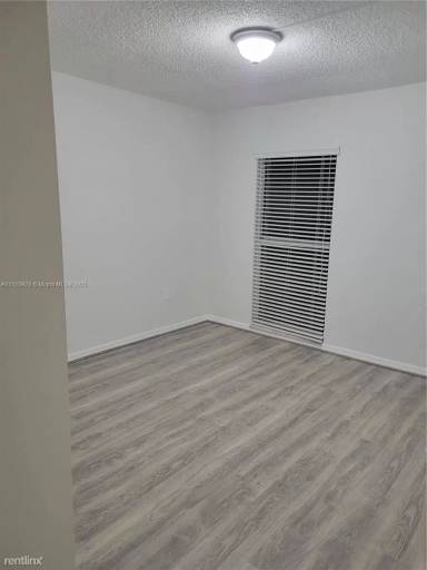 Main picture of 2750 N 34th Ave