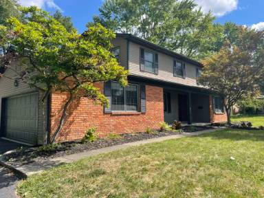 Main picture of 2460 McCoy Rd