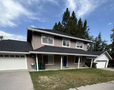 Main picture of 1541 Village Way