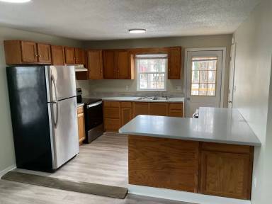 Main picture of 53 Balsam Ave