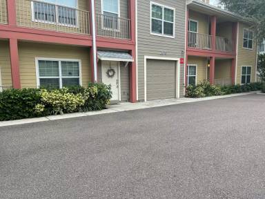 Main picture of 2616 W Horatio St