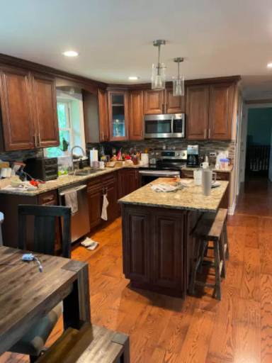 Main picture of 8285 Archer Ave