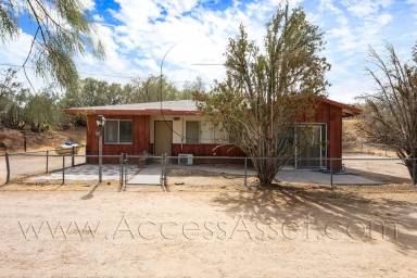 Main picture of 18499 Shay Rd