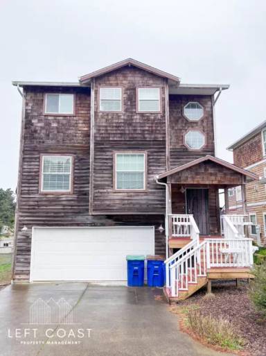Main picture of 391 SE Jetty Ave