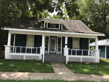 Main picture of 1316 E Central St