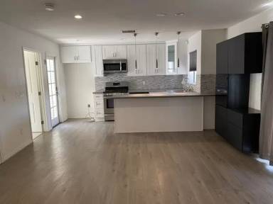 Main picture of 1801 W Victory Blvd