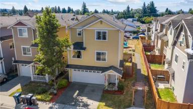 Main picture of 4108 84th Pl NE