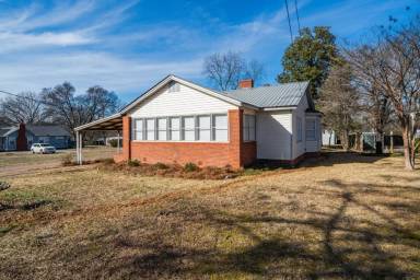 Main picture of 1444 Hueytown Rd