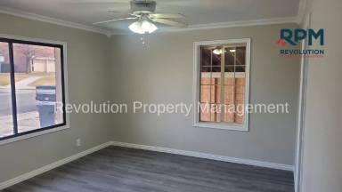 Main picture of 1669 N 250 W