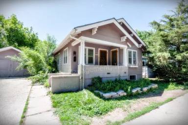 Main picture of 121 Sylvan Ct