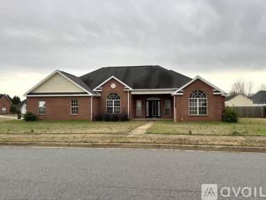 Main picture of 112 Creekview Trl