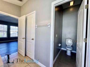 Main picture of 7101 Red Lantern Dr