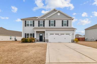 Main picture of 223 Sailor St