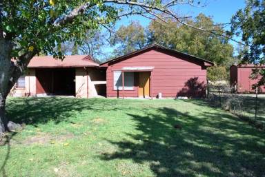 Main picture of 1010 N Powell Pkwy