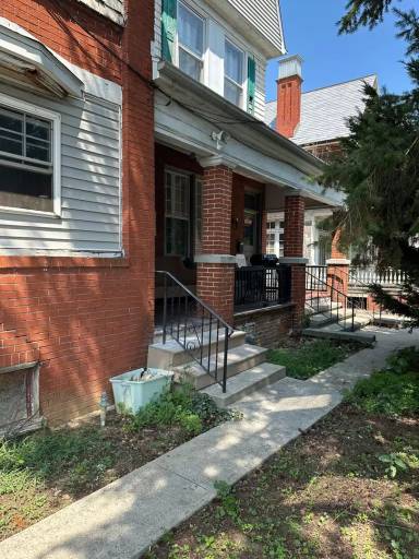 Main picture of 905 E. King Street - Unit E