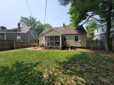 Main picture of 751 Marquette Ave
