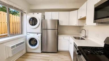 Main picture of 4465 MacArthur Blvd NW