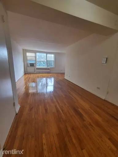 Main picture of 7140 112th St
