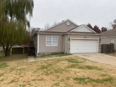Main picture of 620 Meadow Brook Ct