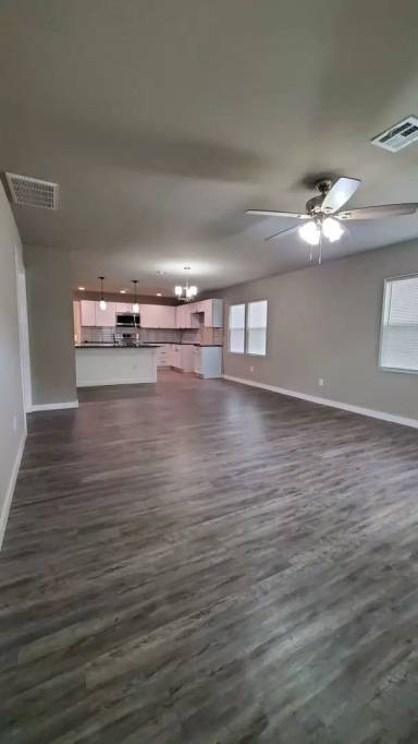 Main picture of 524 Dakota St