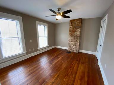 Main picture of 930 N 4th St