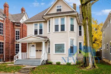 Main picture of 132 Dakota Ave
