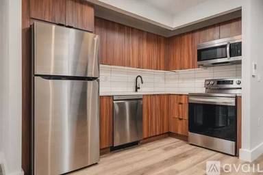 Main picture of 1111 Foster Ave