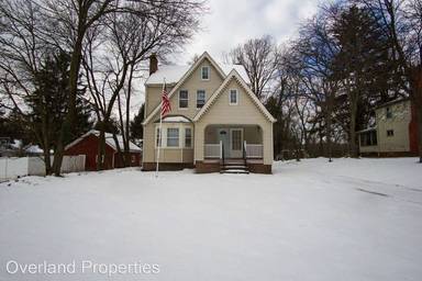 Main picture of 2004 E 221st St