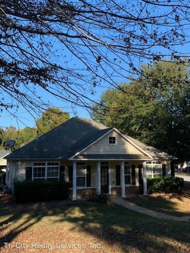 Main picture of 3 Medallion Park