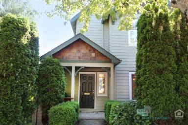 Main picture of 132 SW Hamilton St