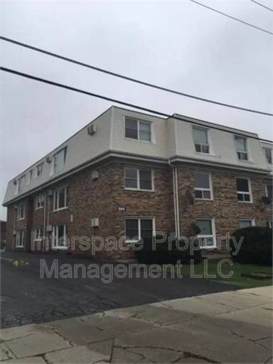 Main picture of 9841 S Harlem Ave