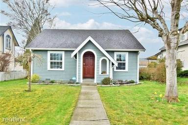Main picture of 214 Avenue F